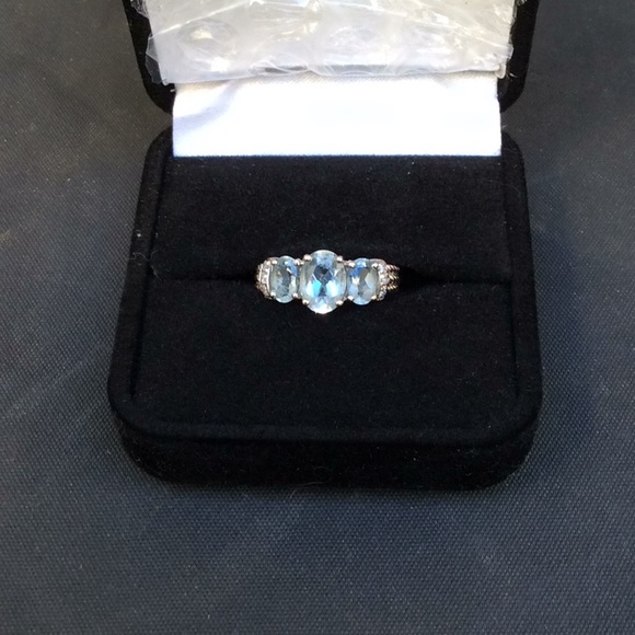 Jewelry - 14k WG Aquamarine Ring